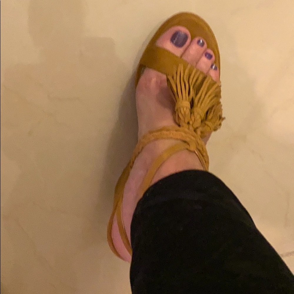 Stuart Weitman shoes size 8. Never worn
